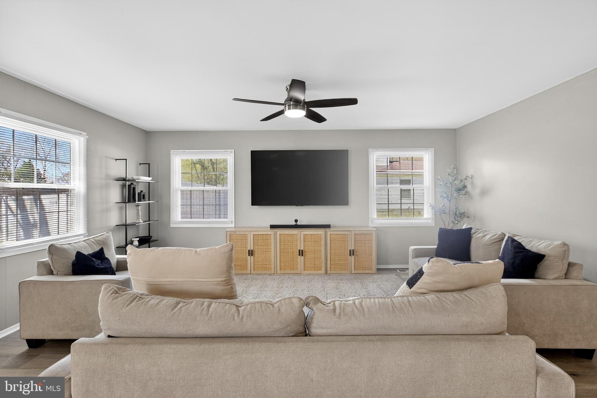 15 Club Ridge Lane Willingboro, NJ 08046 - Photo 10 of 62