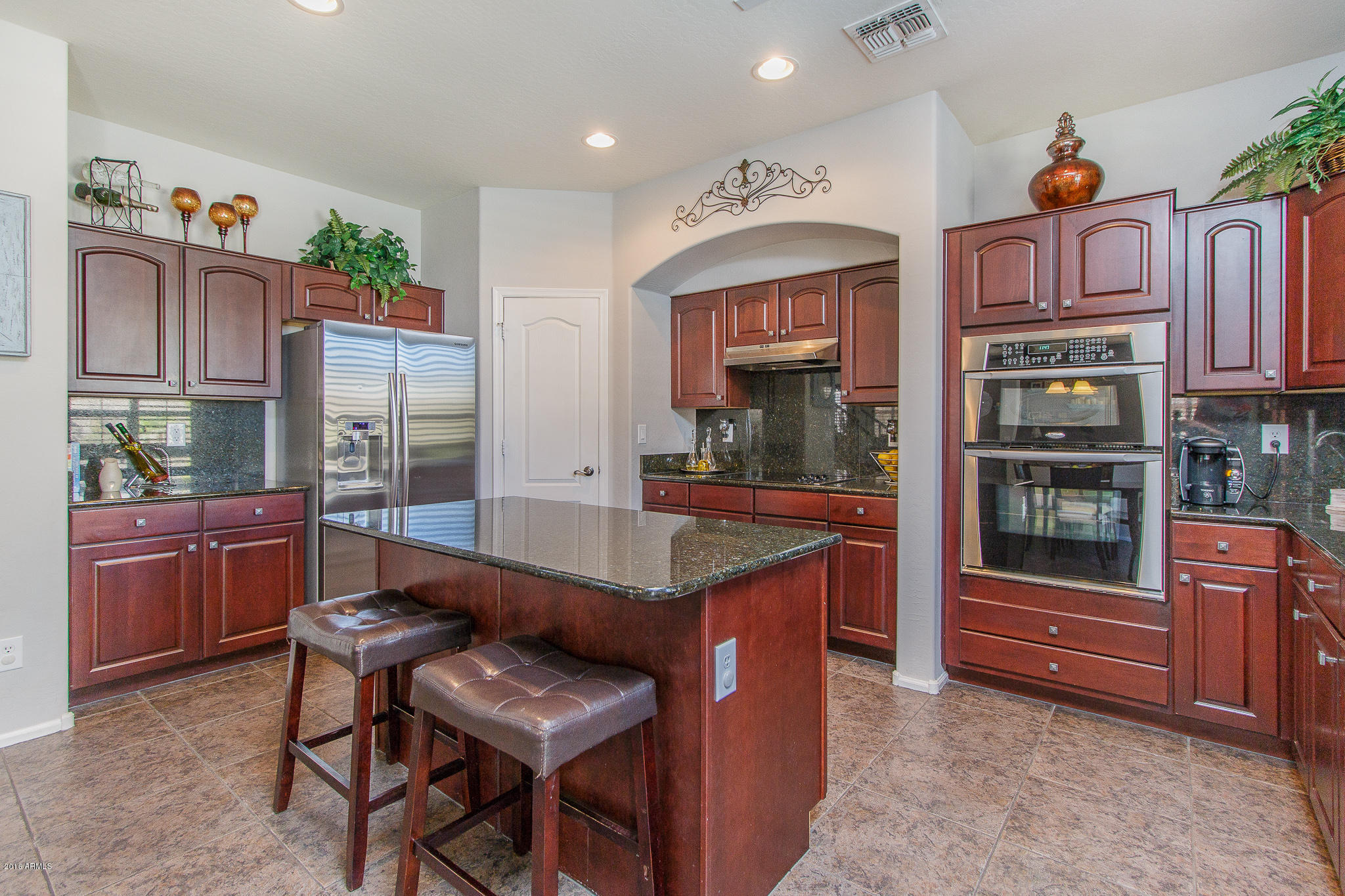 2636 East Jj Ranch Road Phoenix, AZ 85024 - Photo 13 of 39 13) KITCHEN