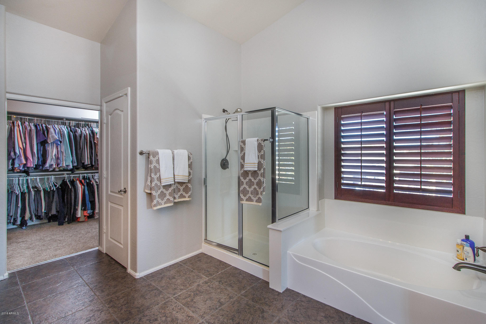 2636 East Jj Ranch Road Phoenix, AZ 85024 - Photo 23 of 39 23) MASTER BATHROOM