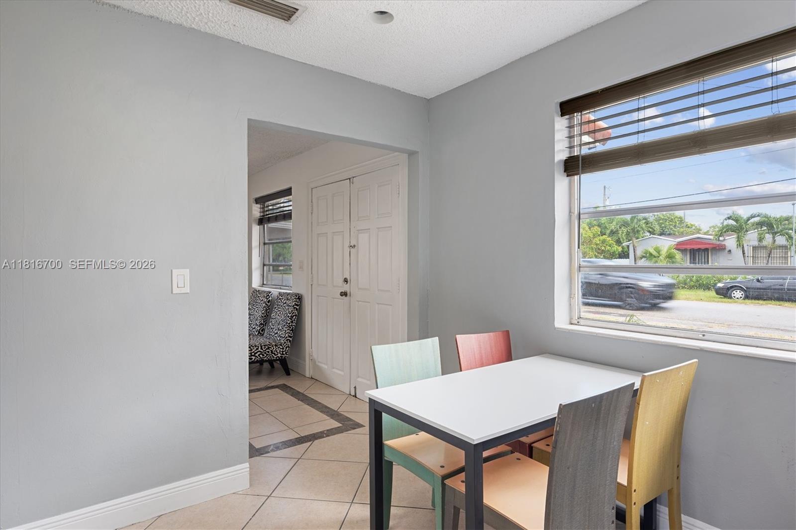 5726 Southwest 20th Street Miami, FL 33155 - Photo 7 of 27 Photo 7
