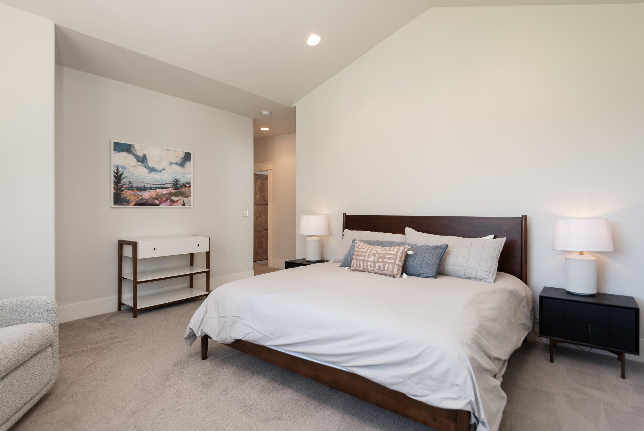 60472 Kangaroo Loop Bend, OR 97702 - Photo 23 of 36 21bUpper Guest suite 2