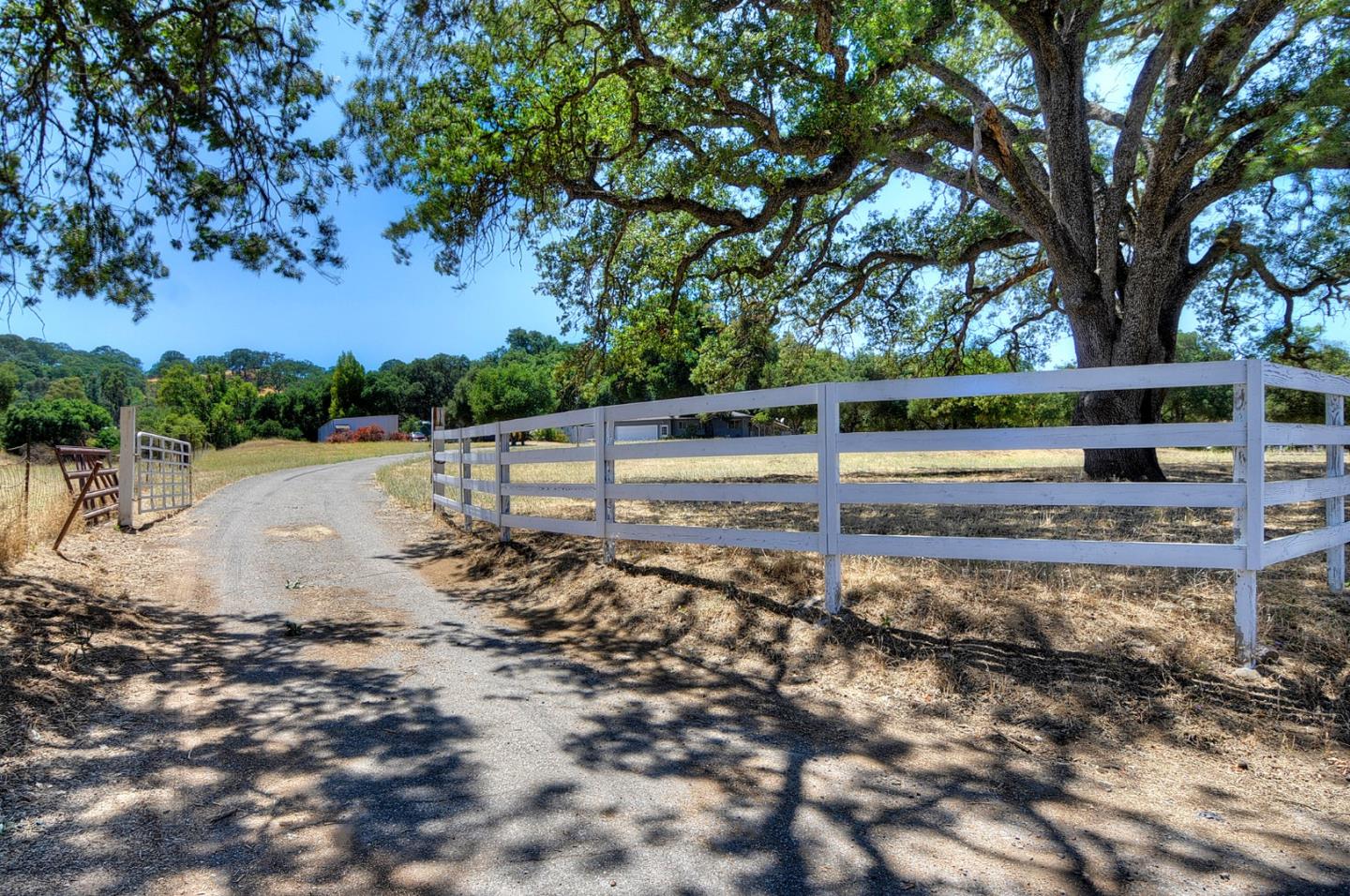 17775 Uvas Road Morgan Hill, CA 95037 - Photo 2 of 24 Gallery Image 2