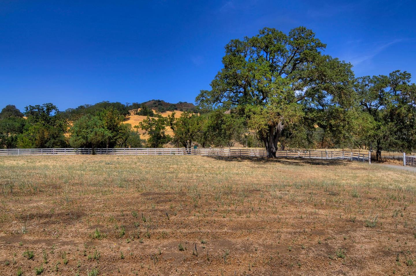 17775 Uvas Road Morgan Hill, CA 95037 - Photo 5 of 24 Gallery Image 5