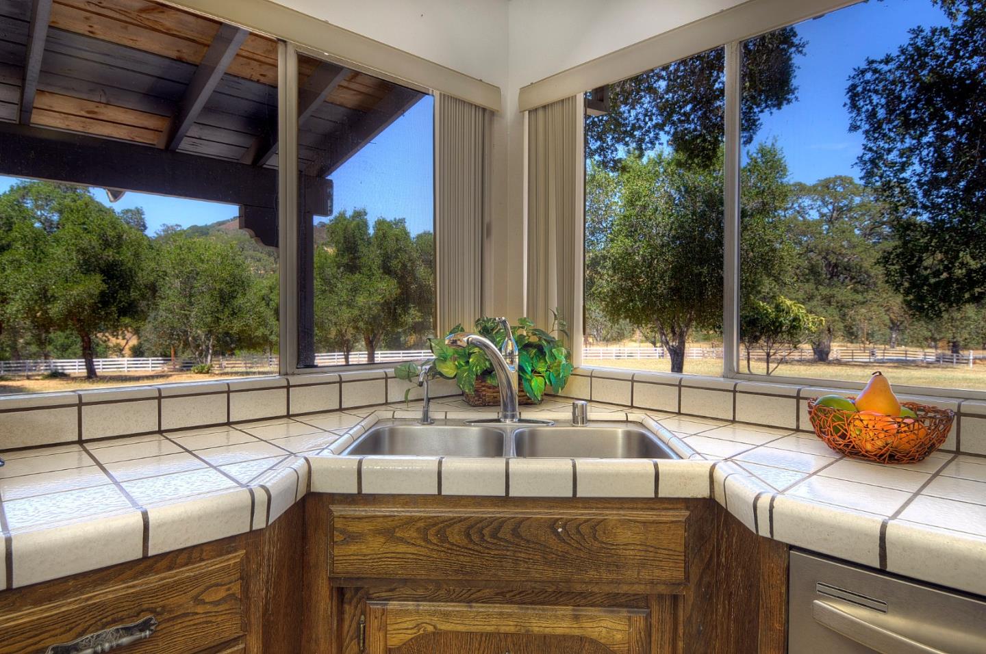 17775 Uvas Road Morgan Hill, CA 95037 - Photo 9 of 24 Gallery Image 9