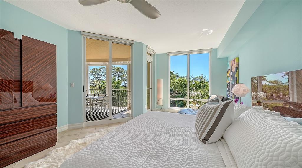 409 North Point Road, Unit 401 Osprey, FL 34229 - Photo 30 of 90