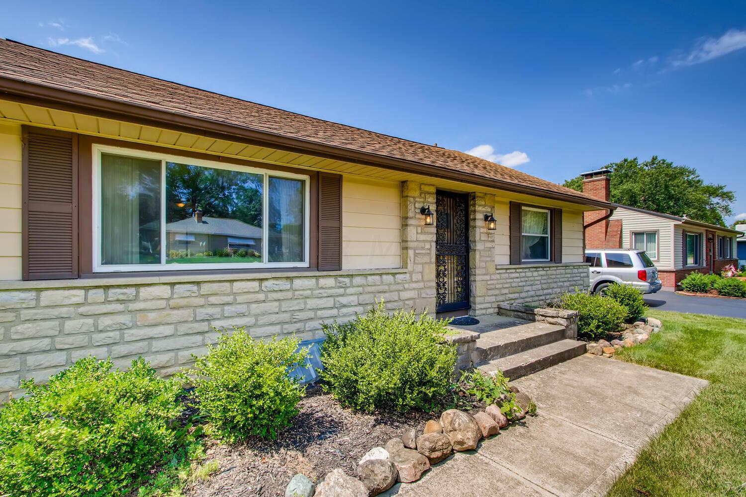 1221 Kenwick Road Columbus, OH 43209 - Photo 2 of 26 Gallery Image 2