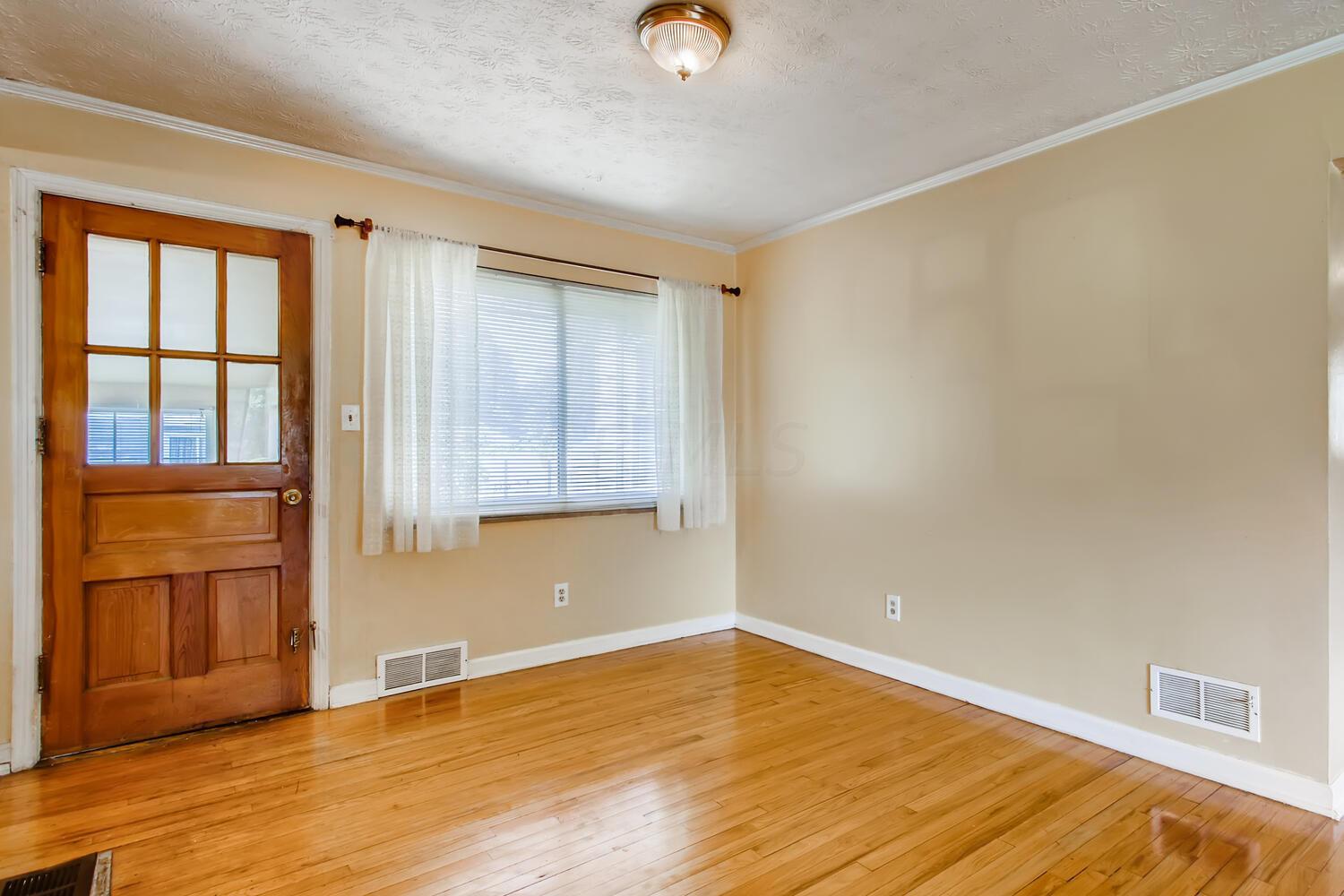 1221 Kenwick Road Columbus, OH 43209 - Photo 6 of 26 Gallery Image 6