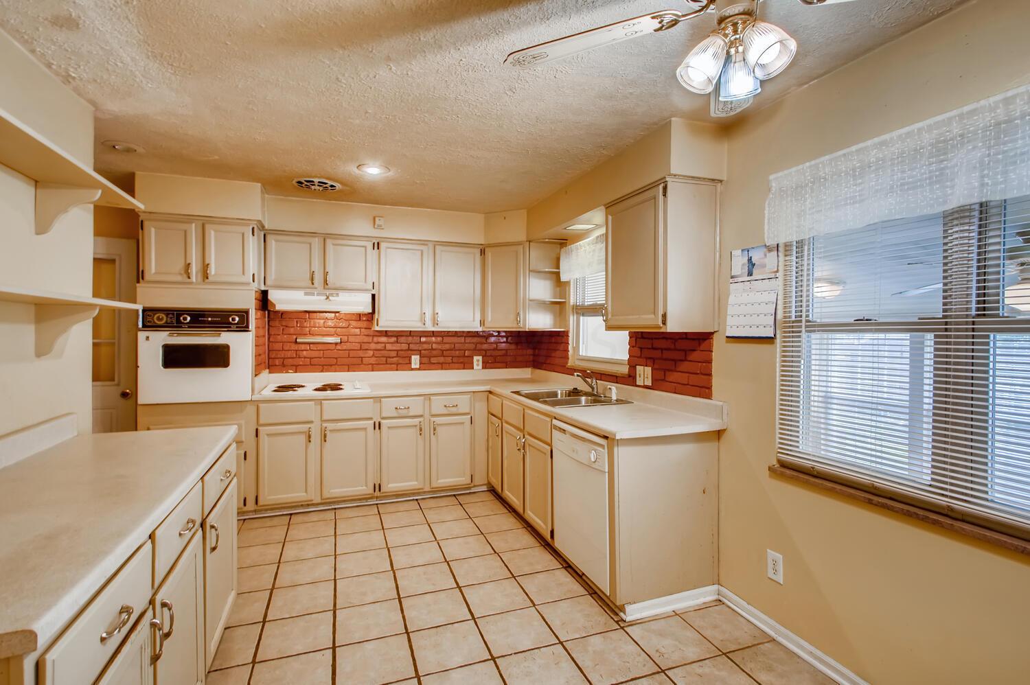1221 Kenwick Road Columbus, OH 43209 - Photo 7 of 26 Gallery Image 7