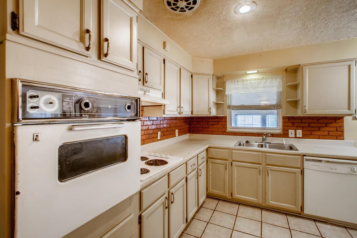 1221 Kenwick Road Columbus, OH 43209 - Photo 10 of 26 Gallery Image 10