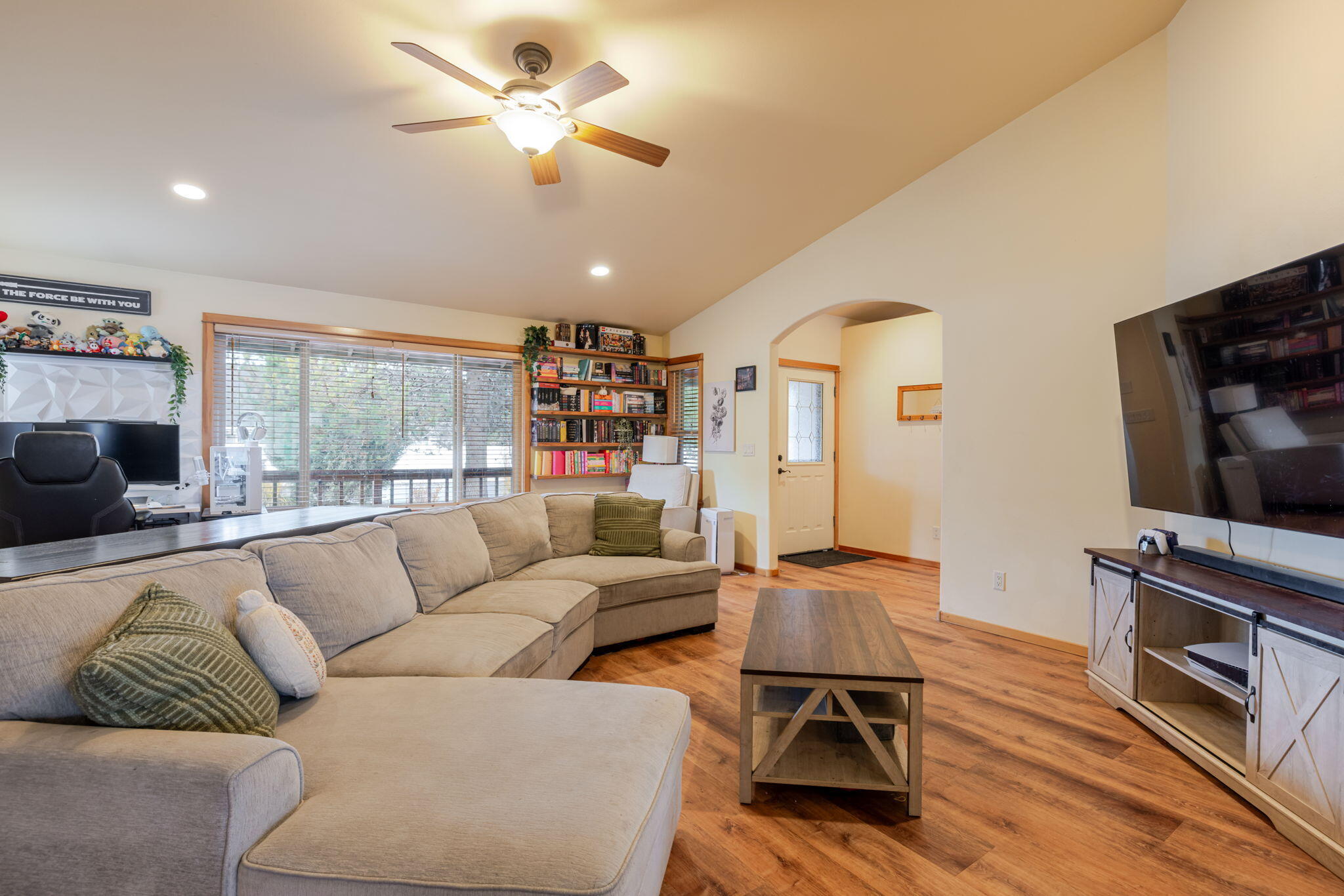51420 Wheeler Road La Pine, OR 97739 - Photo 3 of 45
