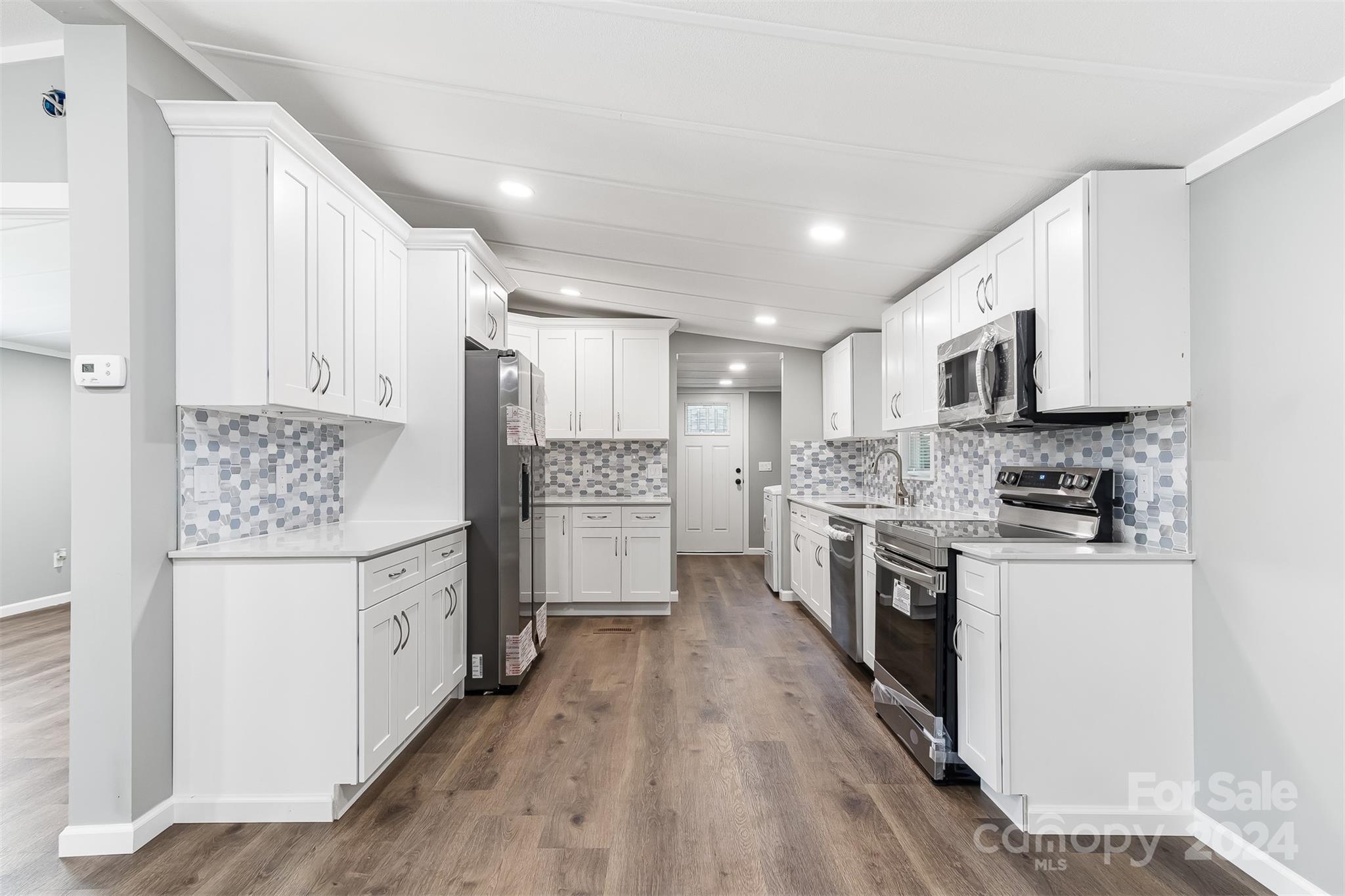 4870 Crystal Creek Road Morganton, NC 28655 - Photo 12 of 36