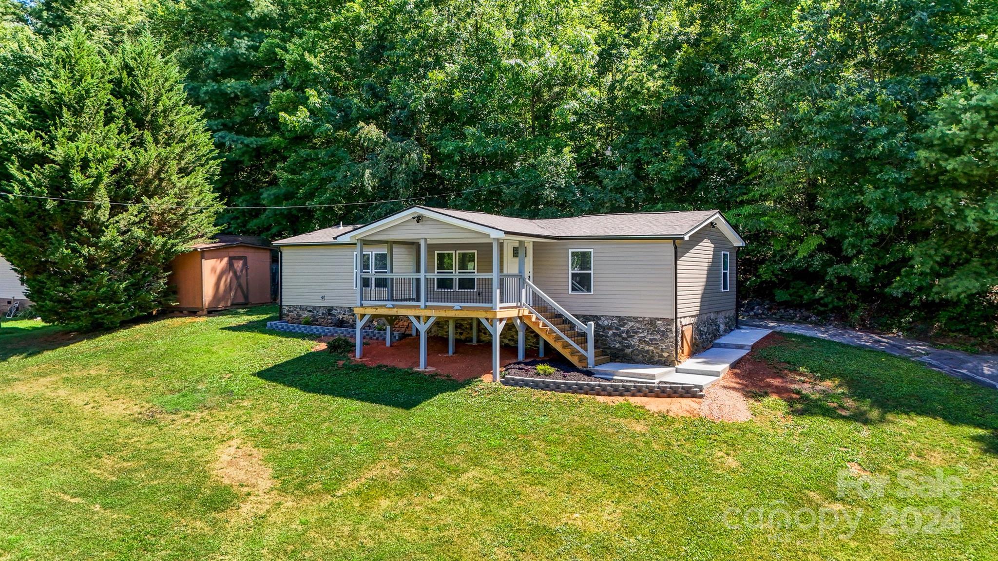 4870 Crystal Creek Road Morganton, NC 28655 - Photo 2 of 36