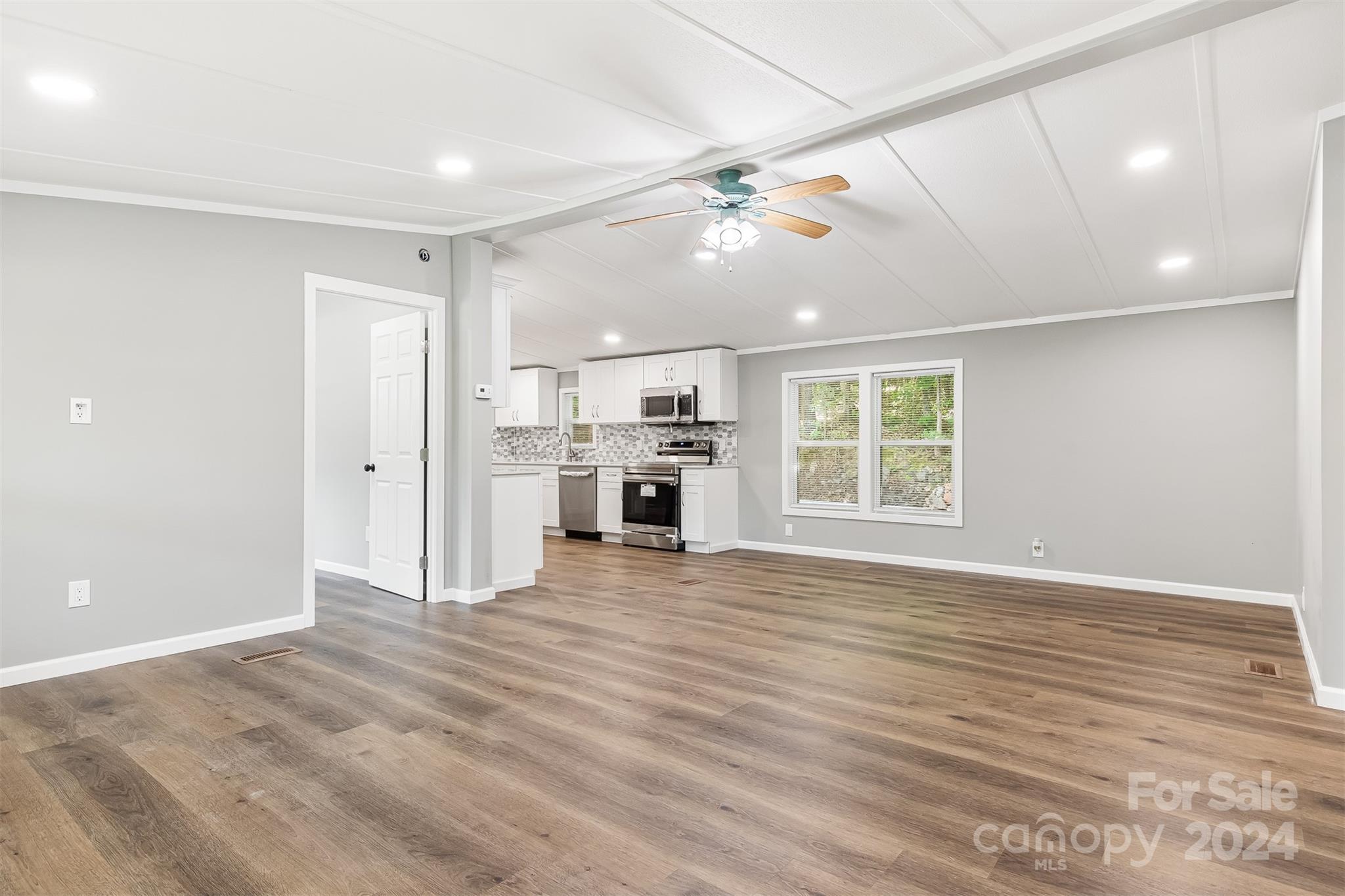 4870 Crystal Creek Road Morganton, NC 28655 - Photo 9 of 36