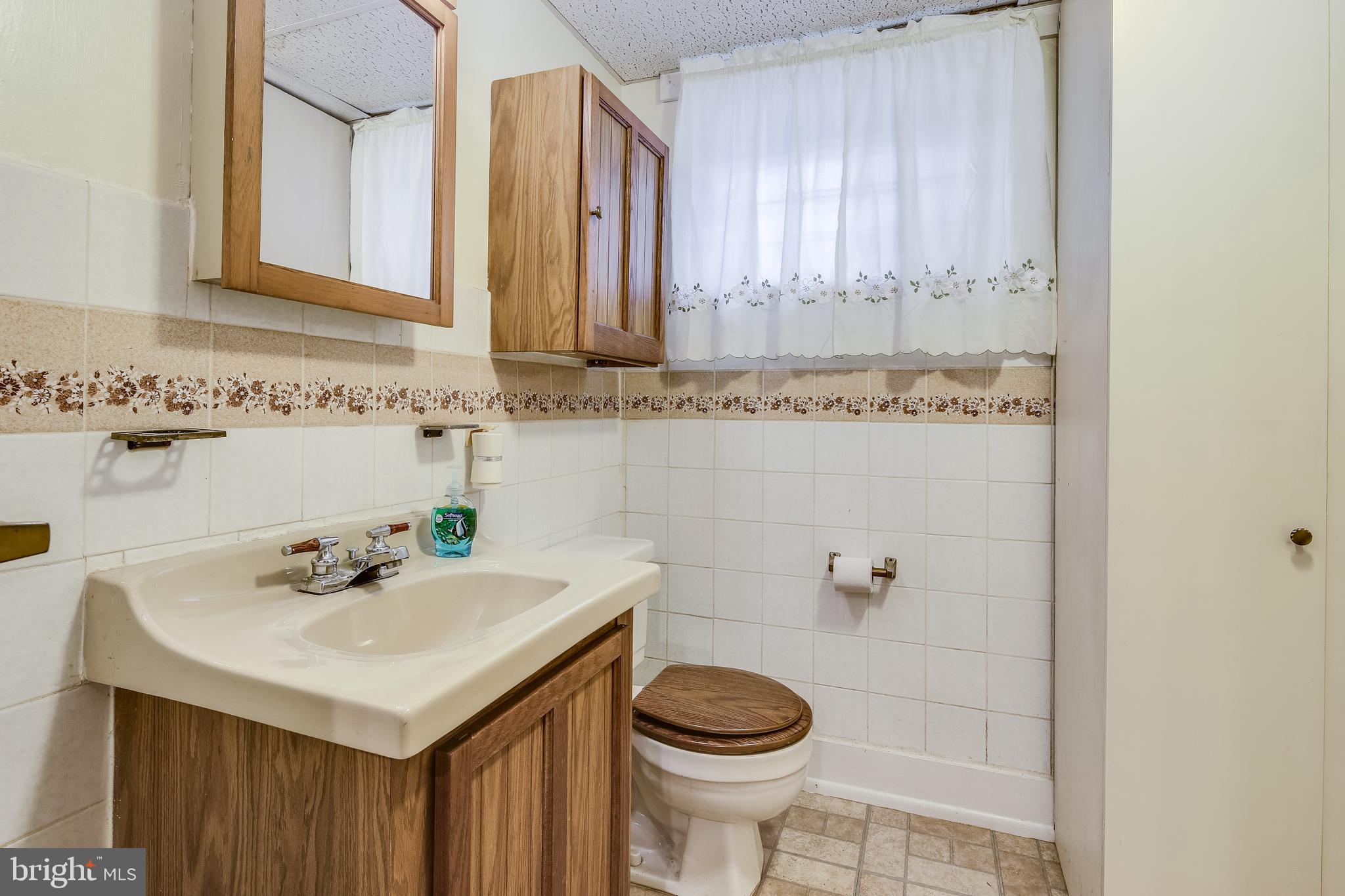 1206 Ednor Road Silver Spring, MD 20905 - Photo 28 of 51 Full Bathroom On Lower Level