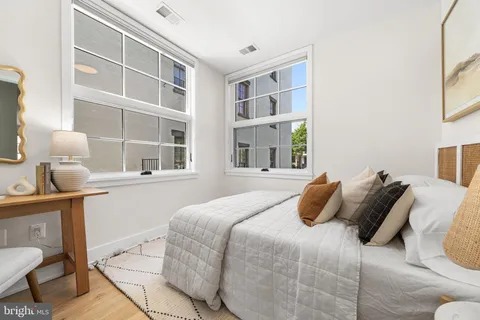 $820,000 | 521 North Washington Street, Unit 101, Alexandria, VA 22314