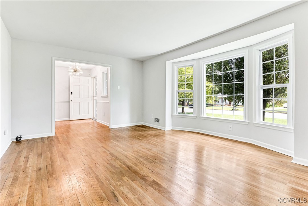 508 Clauson Road Richmond, VA 23227 - Photo 3 of 30 Gallery Image 3