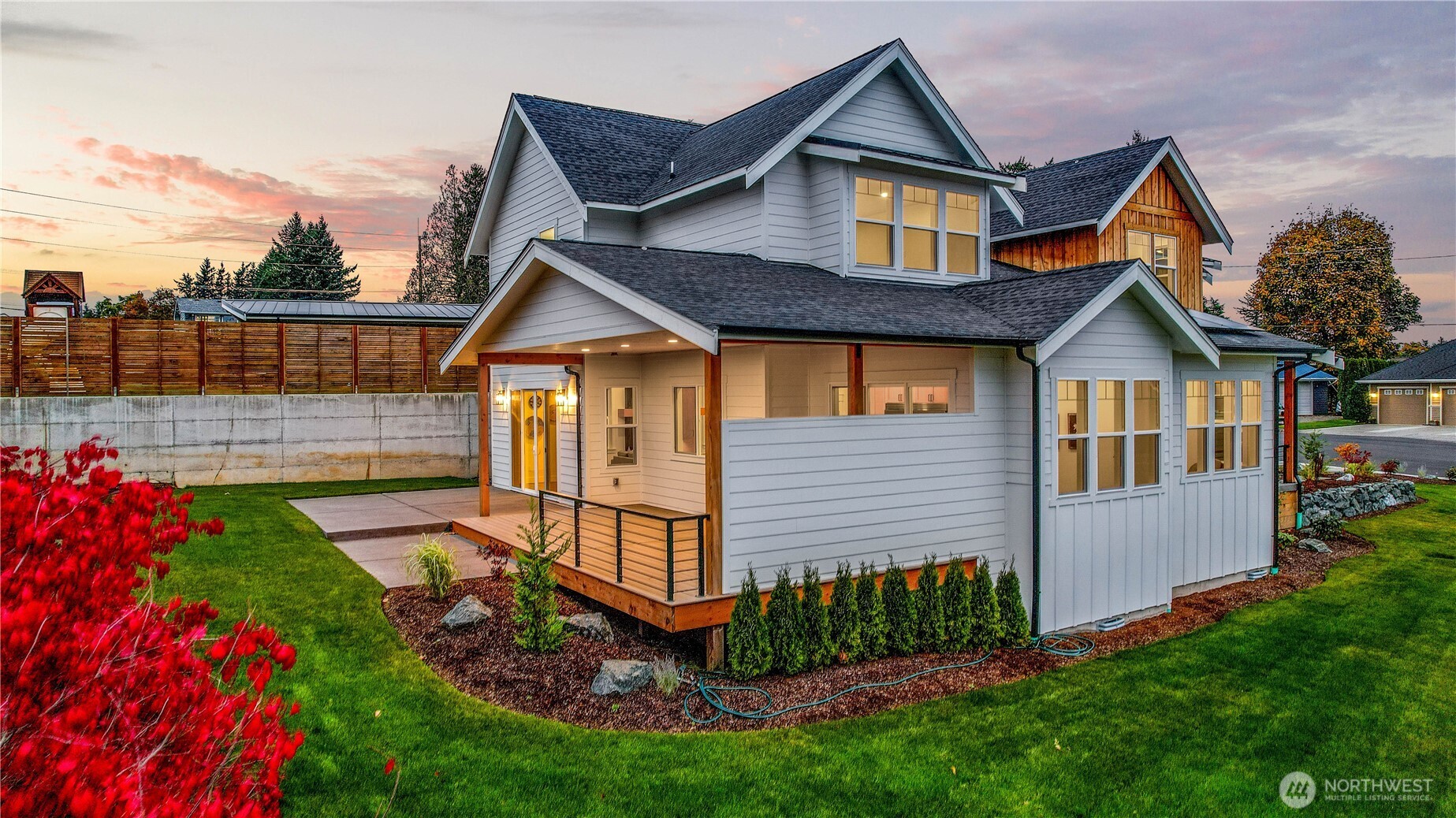 1095 Terrace Drive Lynden, WA 98264 - Photo 3 of 39 a front view of a house with garden