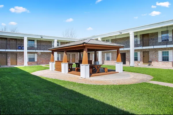 $983 | 8800 Gulf Freeway, Unit 13, Houston, TX 77017