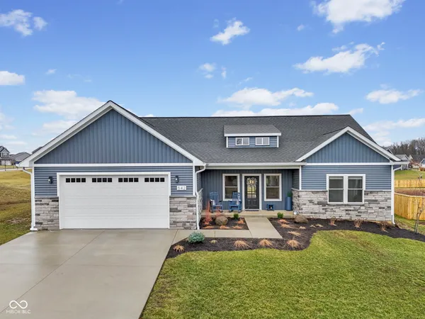 $420,000 | 542 East Lucy Lane, Ellettsville, IN 47429