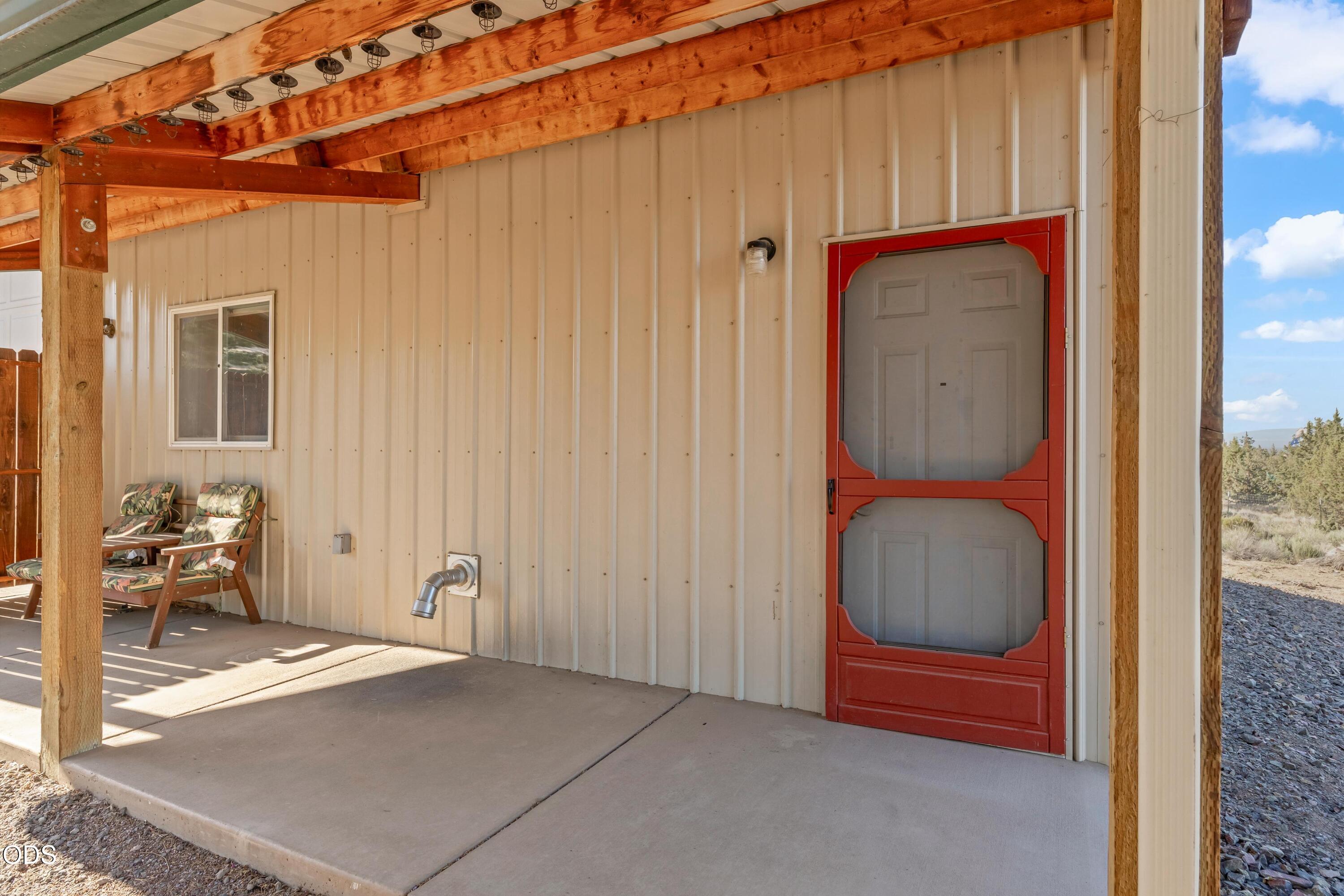 13753 South Sego Lily Road Powell Butte, OR 97753 - Photo 23 of 46