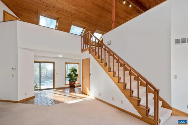 $950,000 | 298 Courthouse Mountain Lane, Madison, VA 22727