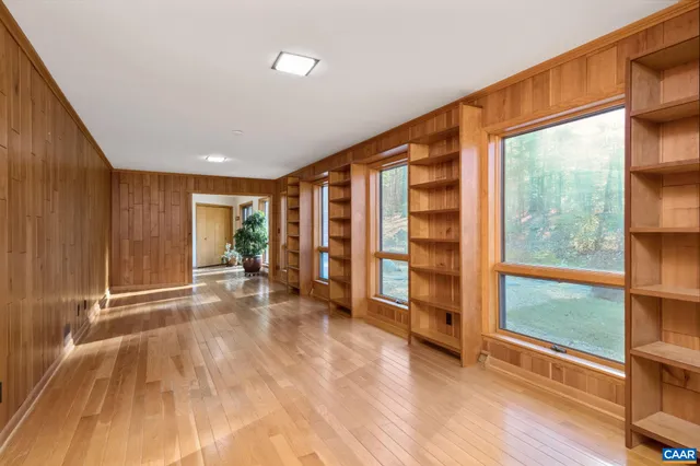 $950,000 | 298 Courthouse Mountain Lane, Madison, VA 22727