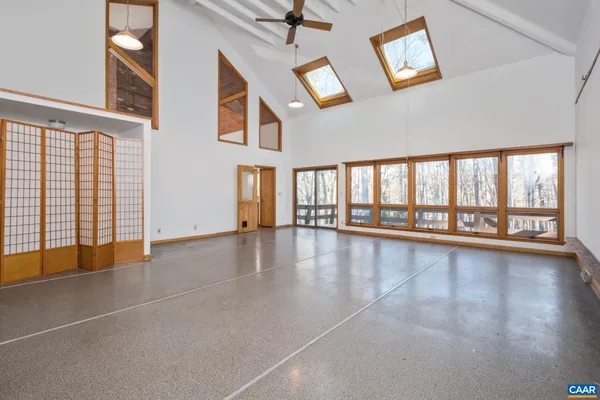 $885,000 | 298 Courthouse Mountain Lane, Madison, VA 22727