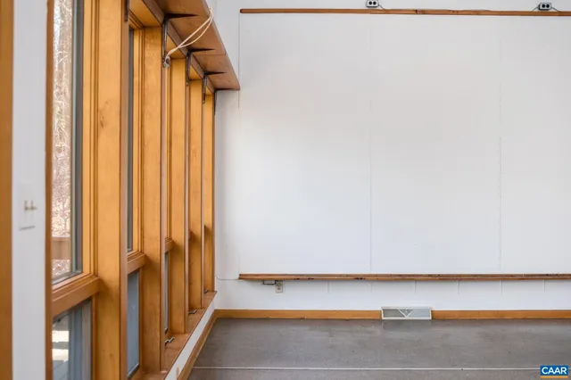 $950,000 | 298 Courthouse Mountain Lane, Madison, VA 22727