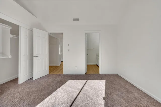 $339,900 | 961 East Foxhill Drive, Fresno, CA 93720