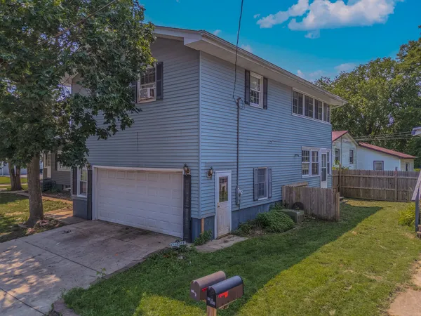 $175,000 | 225 East Pinckney Street, Pontiac, IL 61764