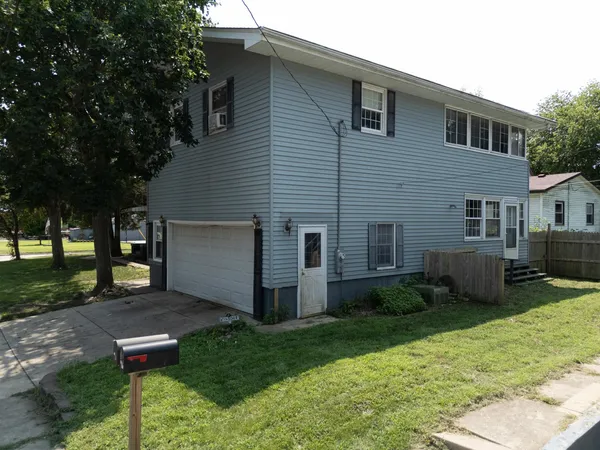 $175,000 | 225 East Pinckney Street, Pontiac, IL 61764