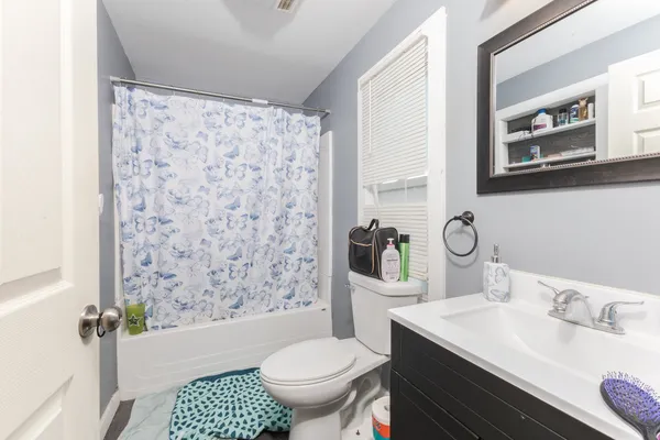 $175,000 | 225 East Pinckney Street, Pontiac, IL 61764