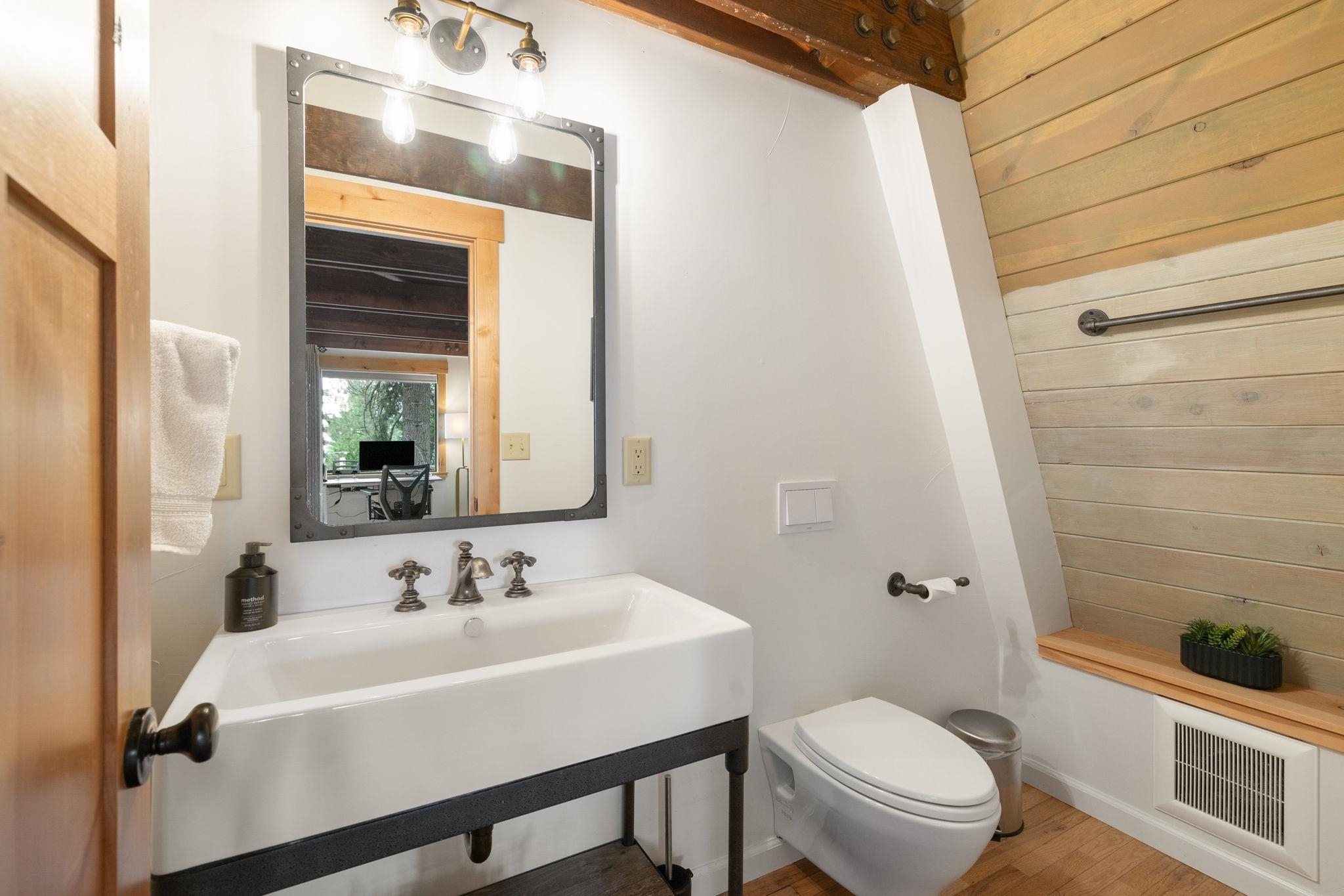 576 Granite Road Carnelian Bay, CA 96140 - Photo 23 of 28 Primary 1/2 Bath