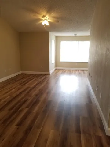 $1,850 | 1401 Village Boulevard, Unit 2121, West Palm Beach, FL 33409