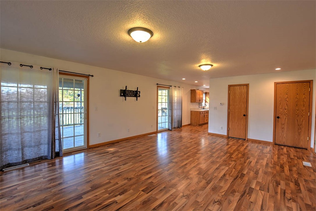 3225 North University Avenue Decatur, IL 62526 - Photo 8 of 32