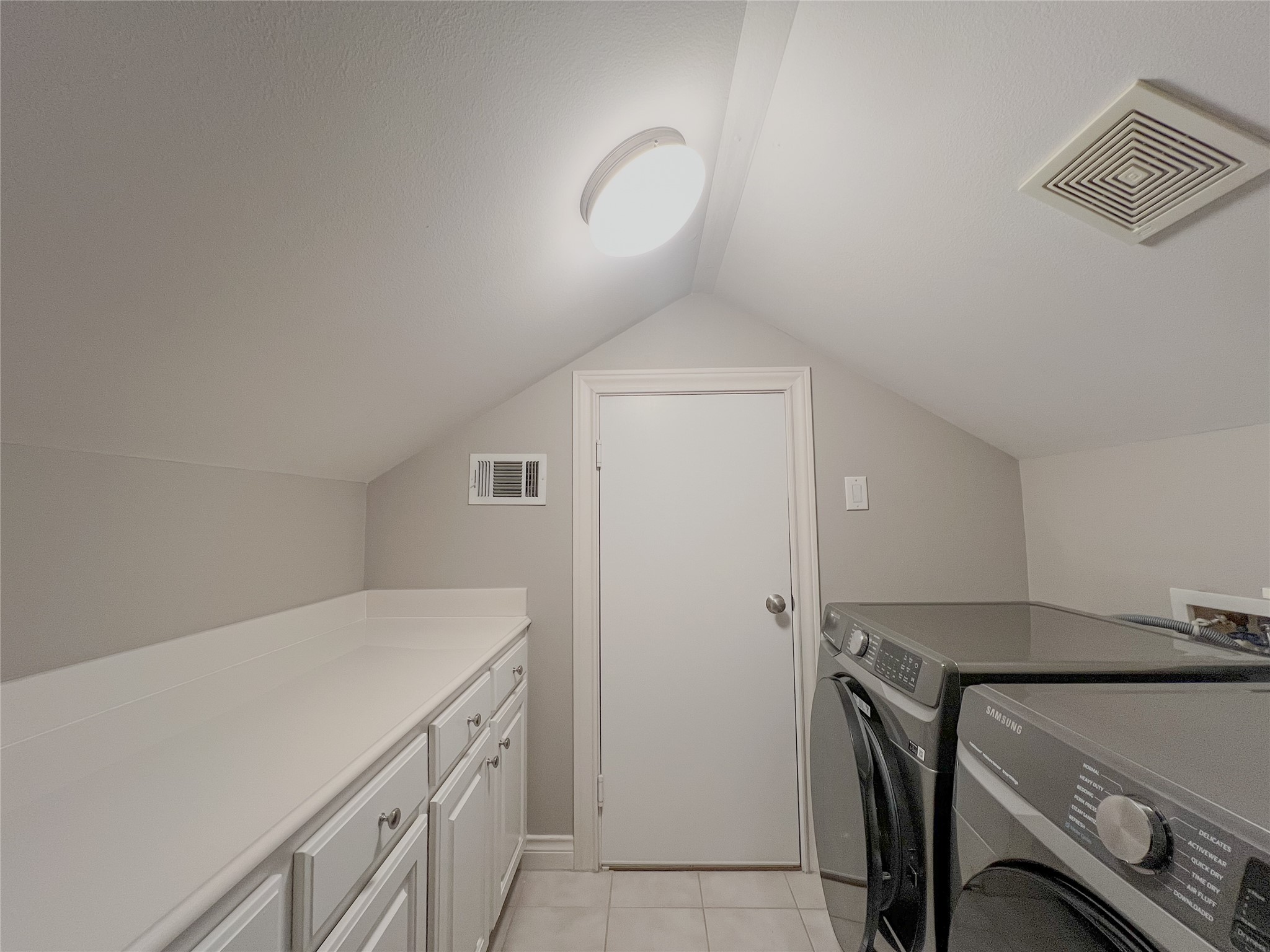 2201 Austin Street Houston, TX 77002 - Photo 13 of 25 a utility room with dryer and washer