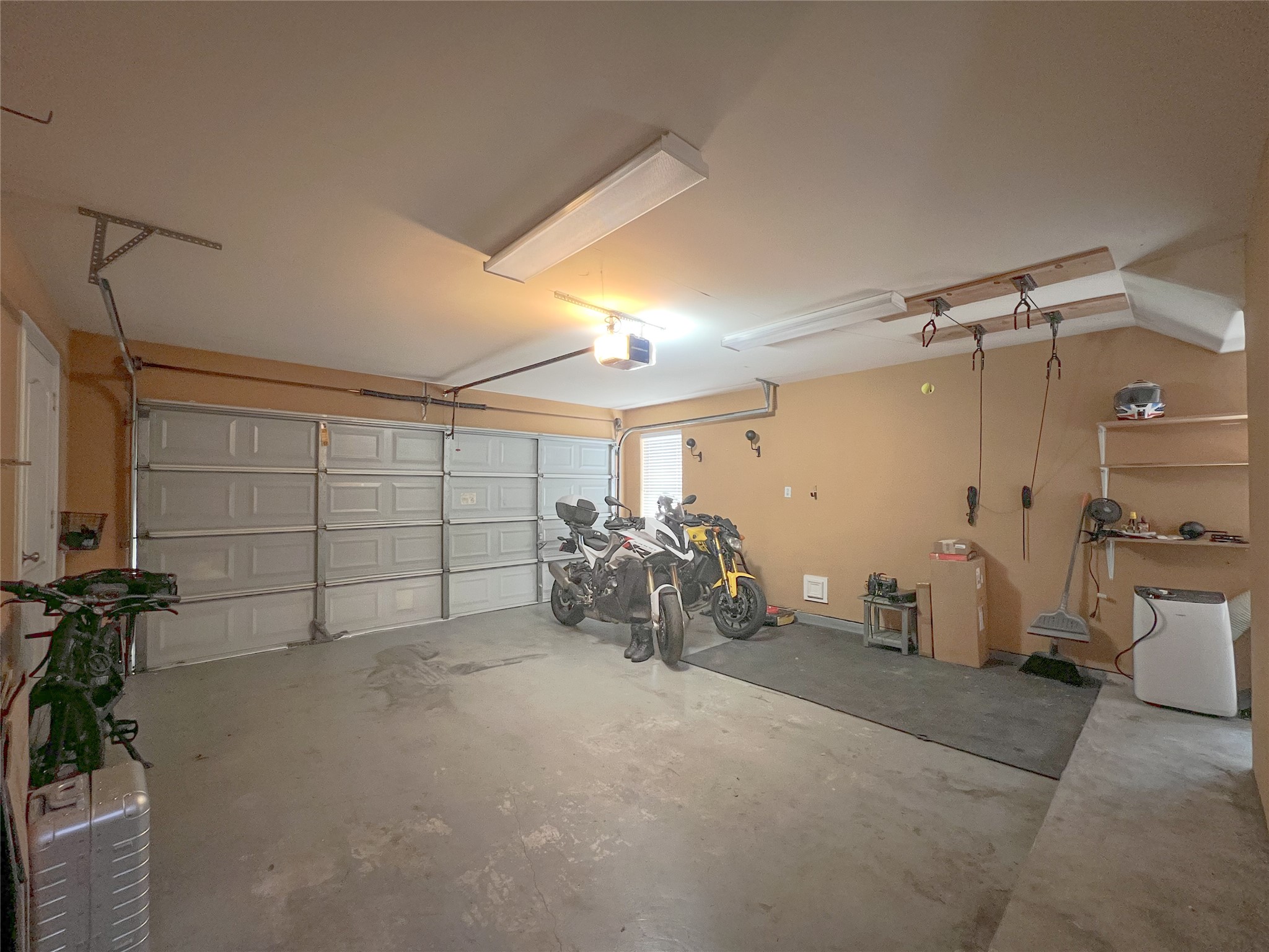 2201 Austin Street Houston, TX 77002 - Photo 18 of 25 a view of a garage