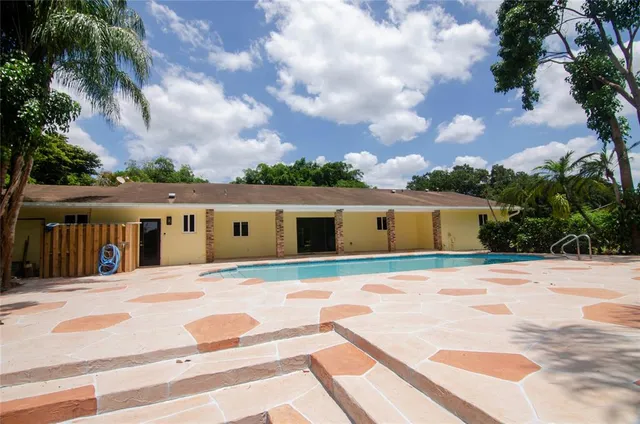 $1,995,000 | 1765 Southwest 112th Avenue, Davie, FL 33325