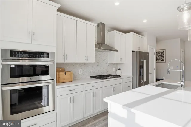 $3,700 | 106 St Ives Place, Unit 207, Oxon Hill, MD 20745