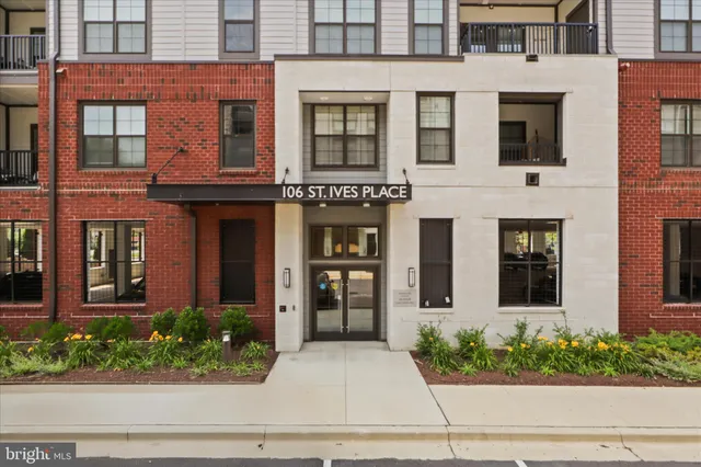 $3,700 | 106 St Ives Place, Unit 207, Oxon Hill, MD 20745