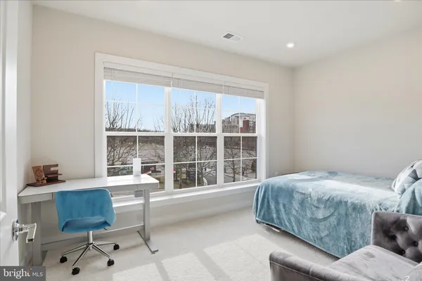 $3,700 | 106 St Ives Place, Unit 207, National Harbor, MD 20745