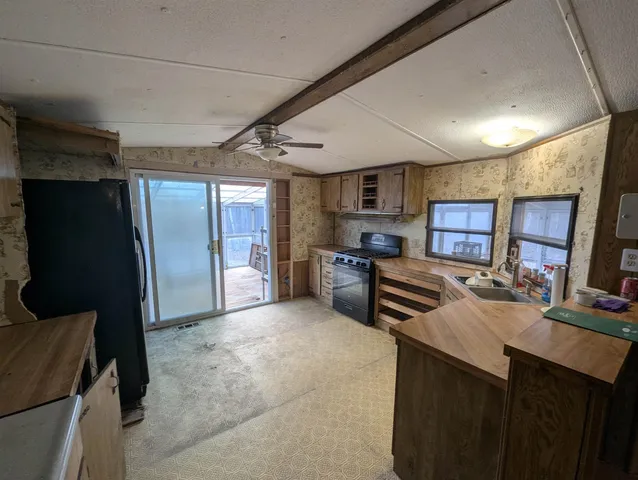 $273,900 | 741 2nd NH Turnpike, Claremont, NH 03743