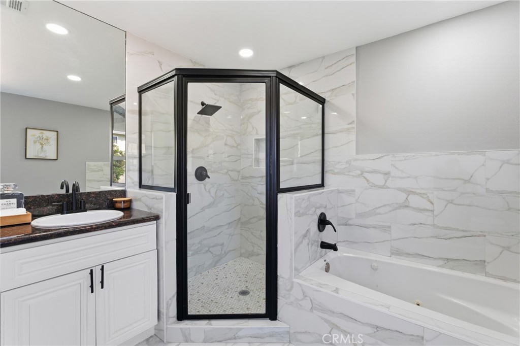 17506 Wellfleet Avenue Carson, CA 90746 - Photo 17 of 31 master bathroom