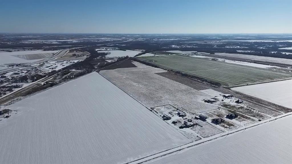 1071 Trumbull Road Ferris, TX 75125 - Photo 2 of 28