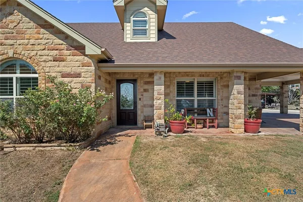 $777,000 | 2804 County Road 1045, Lampasas, TX 76550
