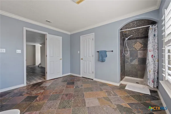 $777,000 | 2804 County Road 1045, Lampasas, TX 76550