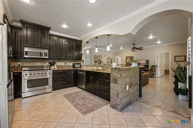 $777,000 | 2804 County Road 1045, Lampasas, TX 76550