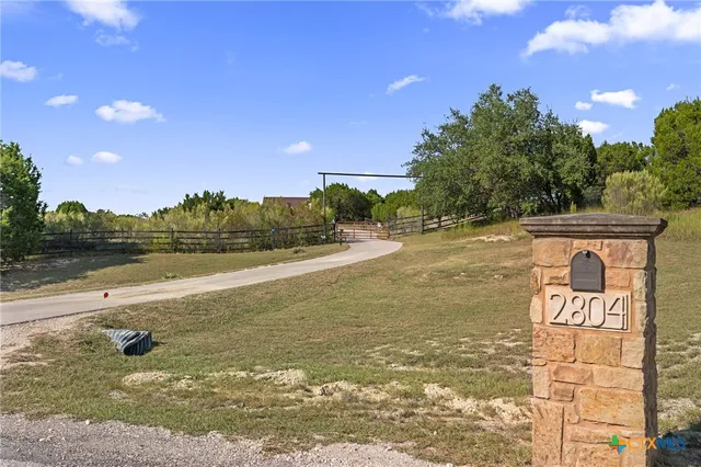 $777,000 | 2804 County Road 1045, Lampasas, TX 76550