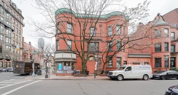 $5,000 | 424 Marlborough Street, Unit 1, Boston, MA 02115