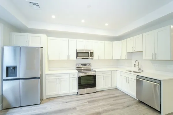 $5,000 | 424 Marlborough Street, Unit 1, Boston, MA 02115